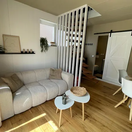 De Tiny Strandjutter Bed & Breakfast 3*