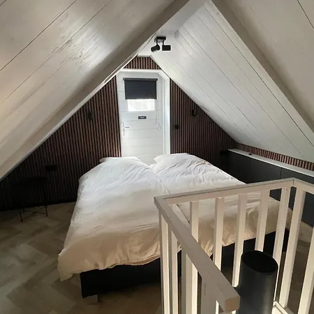 De Tiny Strandjutter 3*