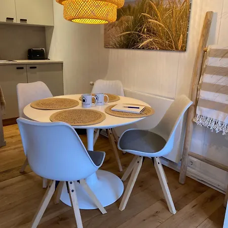 Bed & Breakfast De Tiny Strandjutter Den Helder